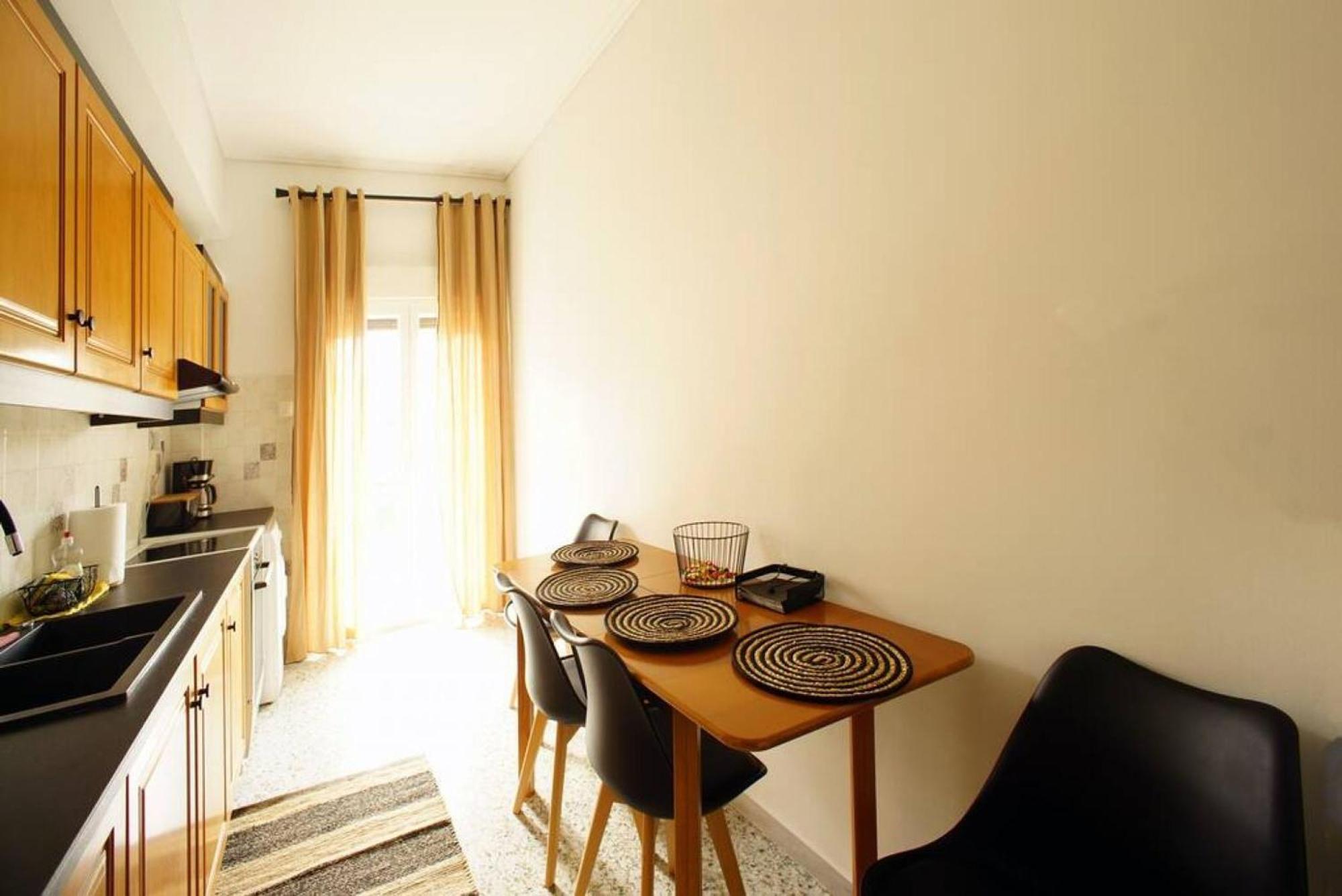 Νew Thission Luxury Apartment Aten Exteriör bild